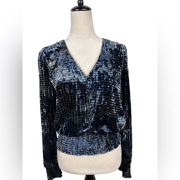 White House Black Market Tops - White House Black Market crushed velvet black and blue twilight top size 8
